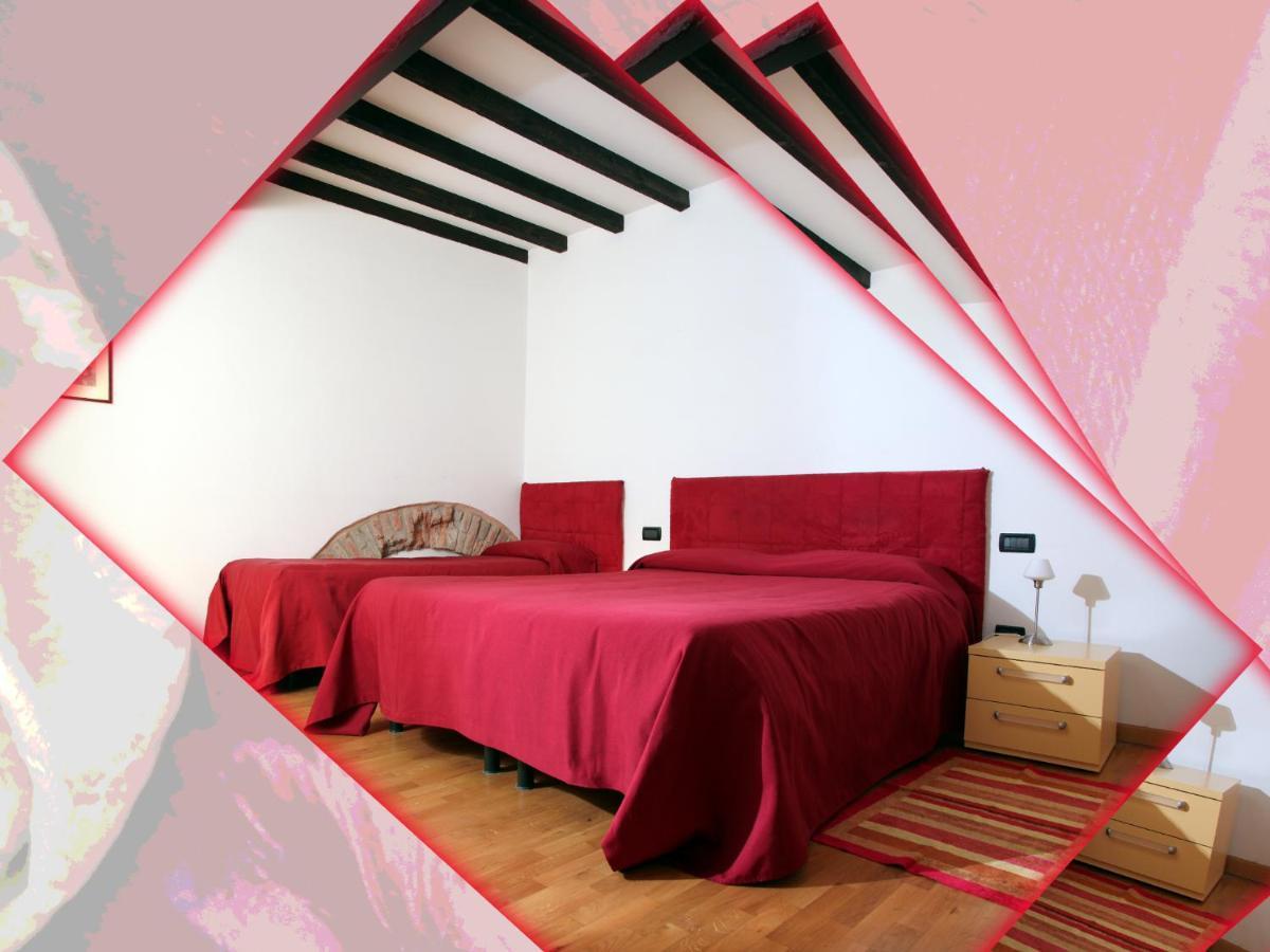 Il Sipario Bed & Breakfast แฟร์รารา ภายนอก รูปภาพ