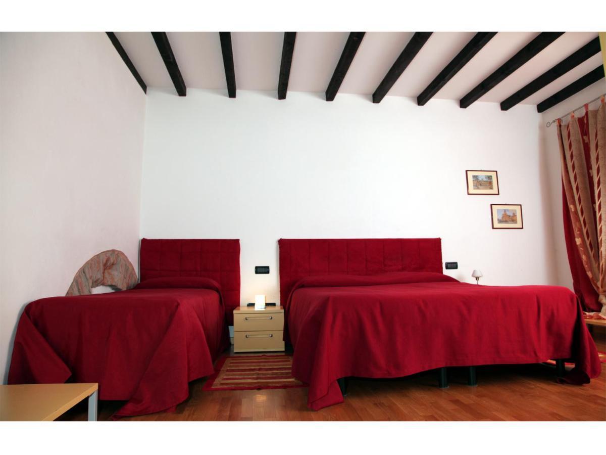 Il Sipario Bed & Breakfast แฟร์รารา ภายนอก รูปภาพ